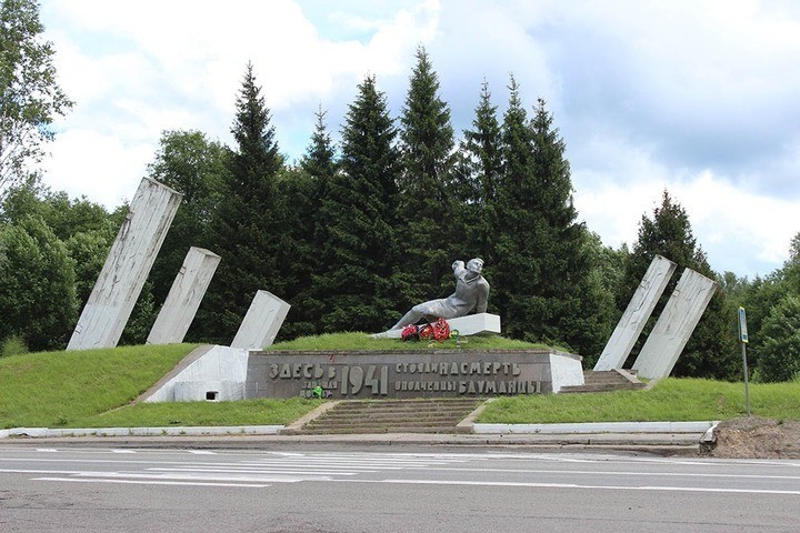 Мемориал Ополченцам-бауманцам - фото - 3