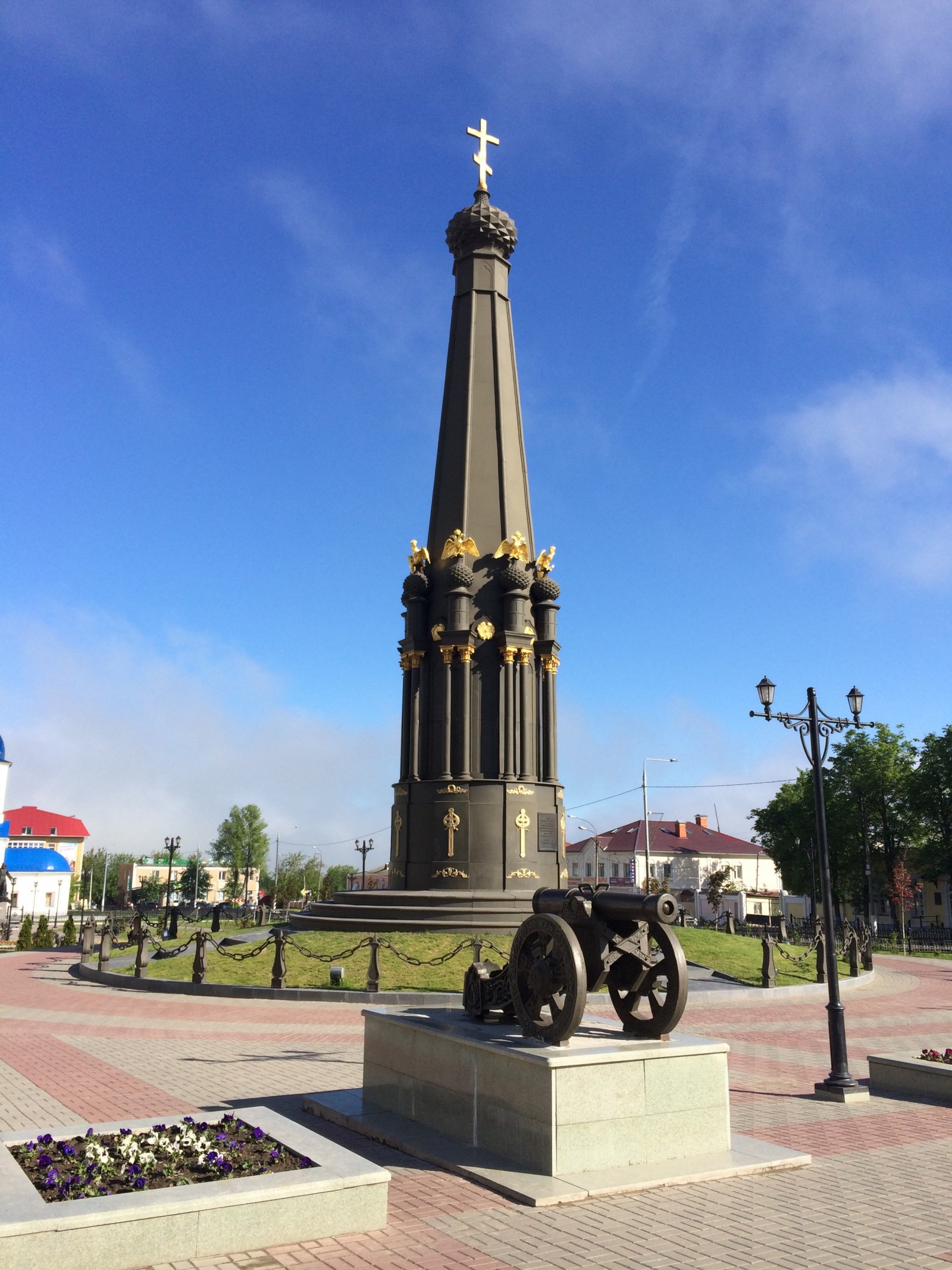 Монумент в память Малоярославецкого сражения 12 (24) октября 1812 года - фото - 3