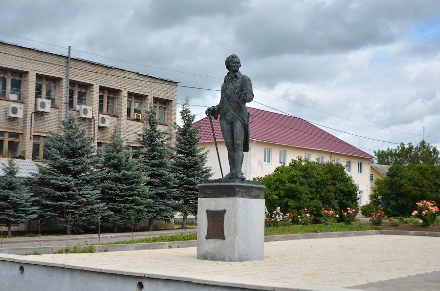 Памятник Светлейшему князю Г.А. Потёмкину-Таврическому - фото - 2