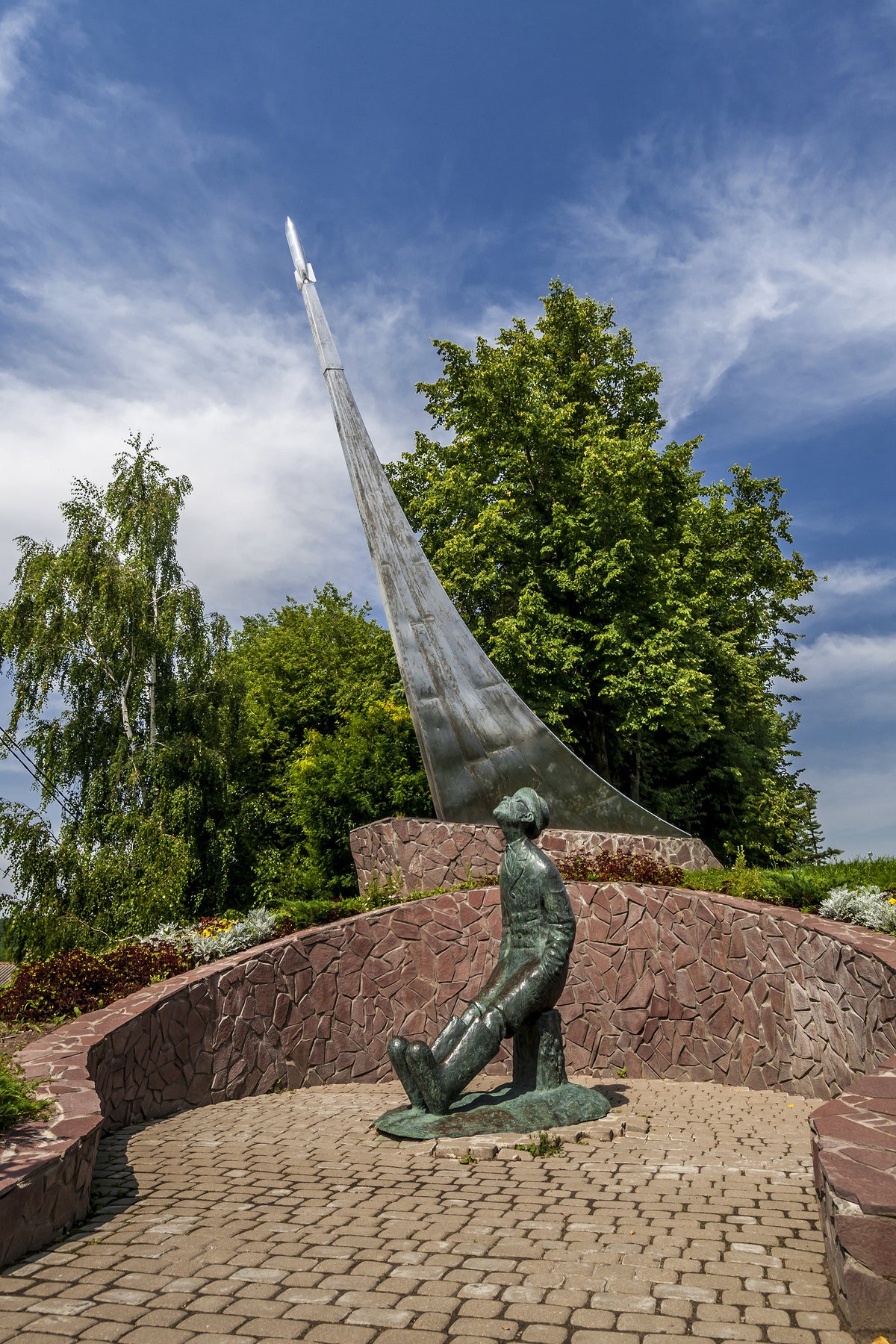 Памятник «Основателю Космонавтики» - фото - 3